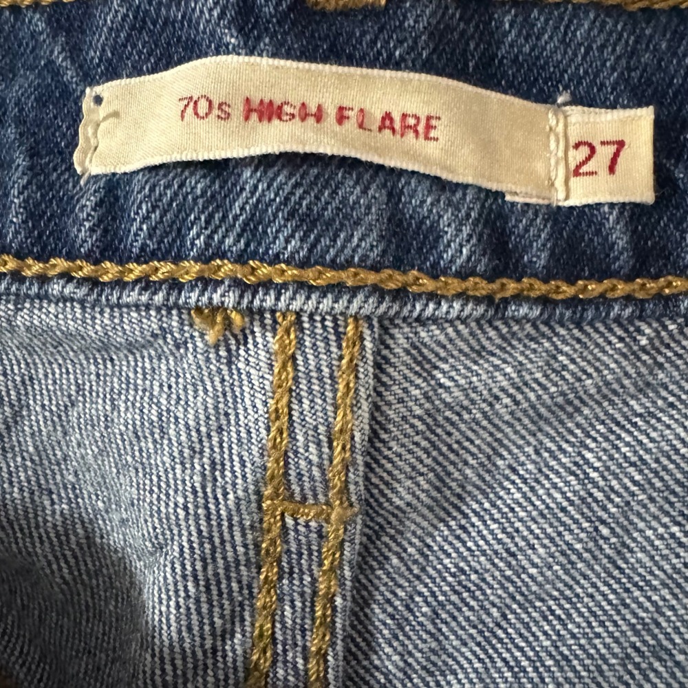 Levis 70s High Flare Jeans Womens 27 Blue Medium Wash Distressed Denim Retro - Picture 2 of 7